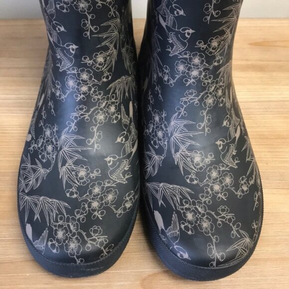 MoovBoot Vintage Orient Tall Rubber/Sheepskin Boot - Picture 5 of 6